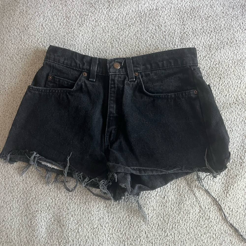 Vintage Levi’s 565 Student Cutoff Denim Shorts – Black – Made in USA – W29